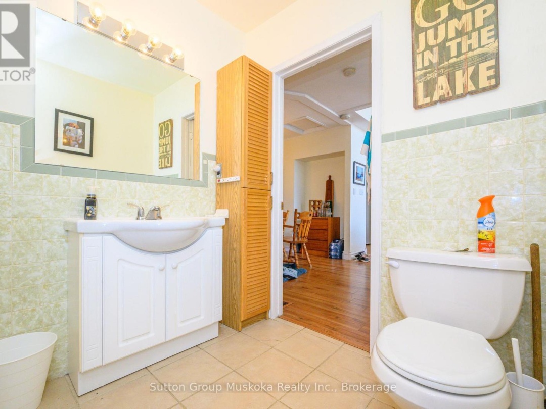 562 AND 568 EAST WASEOSA LAKE ROAD, 