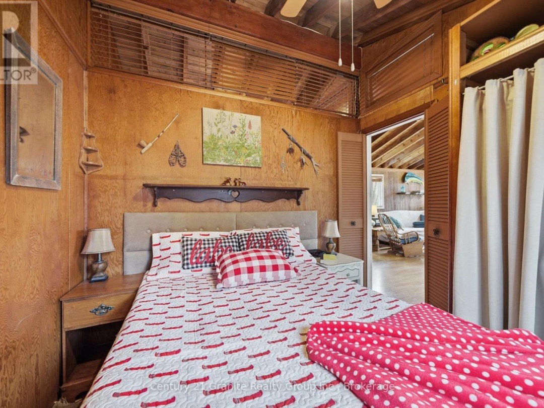 1081 CINNAMON LANE, Sharon Lake
