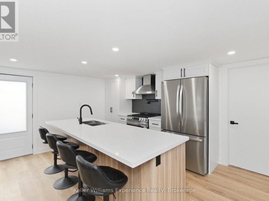 3355 MUSKOKA STREET, Severn (Washago)
