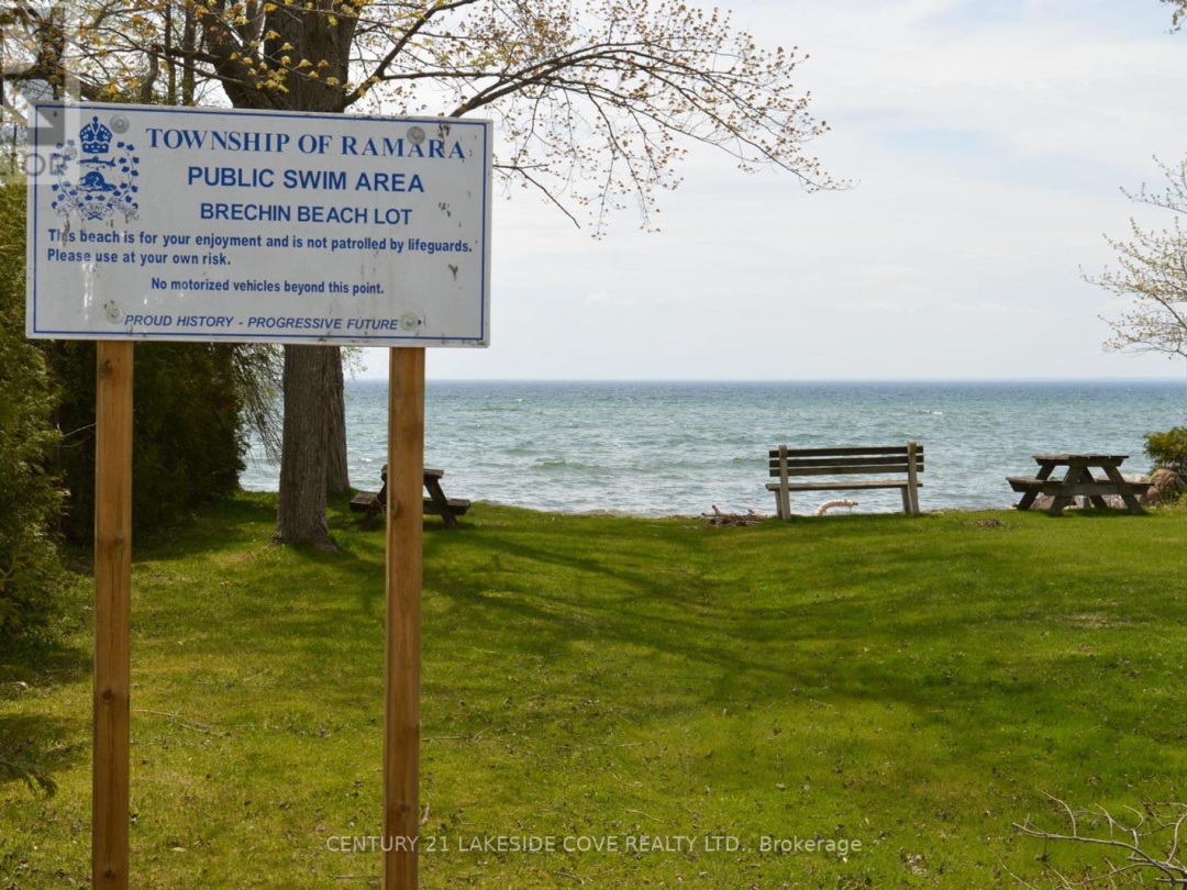 2689 Lakeshore Drive, Ramara (Brechin)