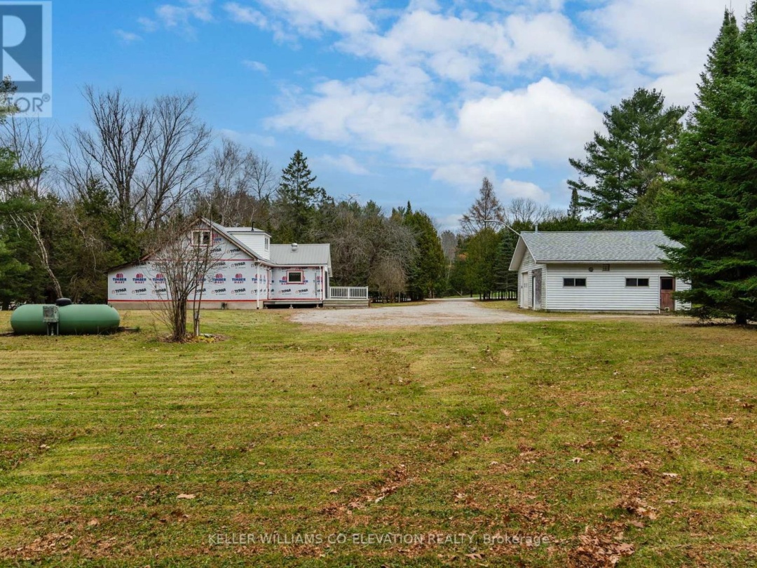 1914 Rosemount Road, Sturgeon Lake