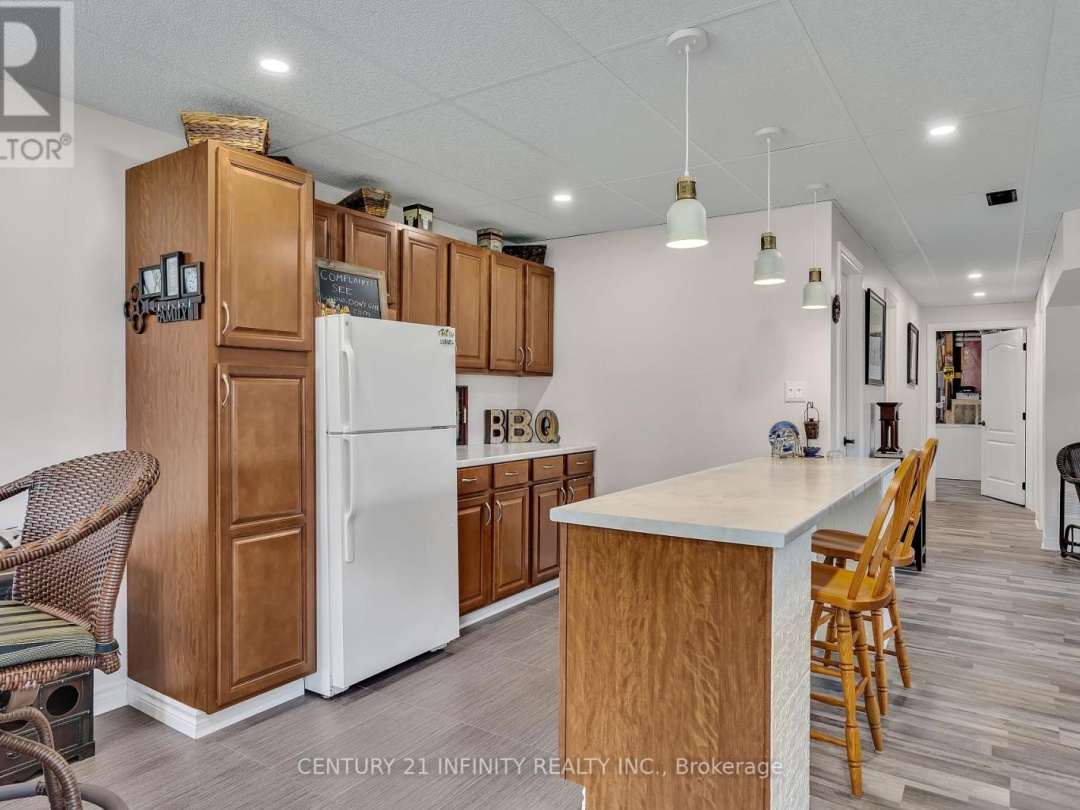 240 Burnt River Road, Kawartha Lakes (Somerville)