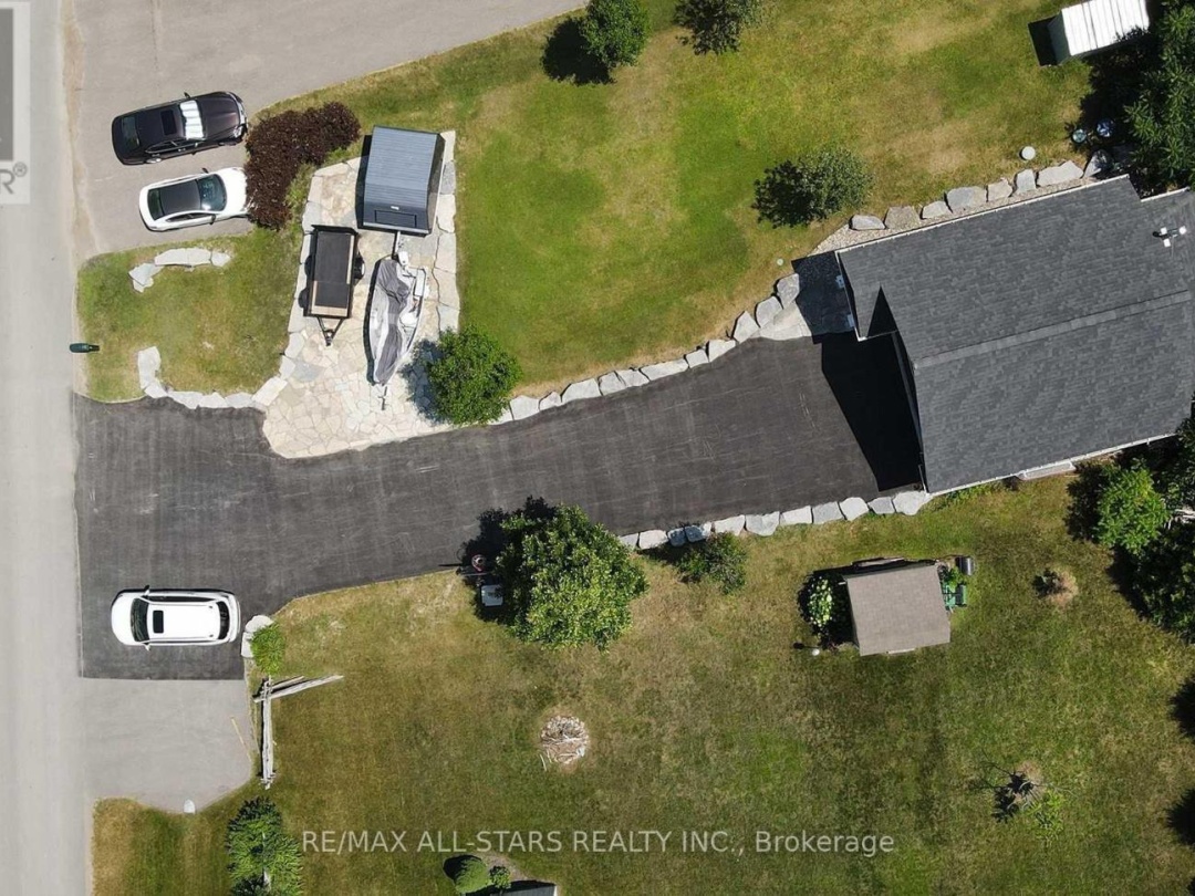 47 KENHILL BEACH ROAD, Sturgeon Lake