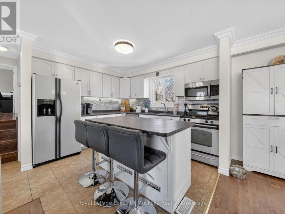 271 LAKELAND CRESCENT, Brock (Beaverton)