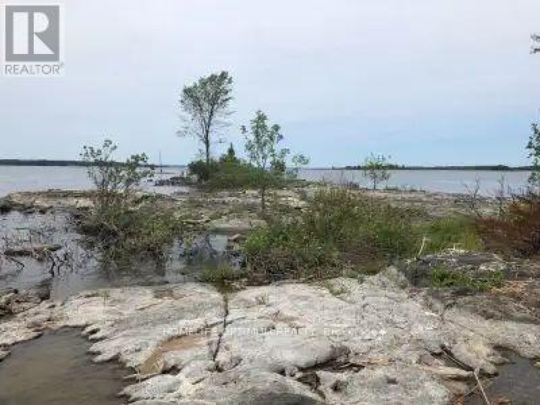 70 GEORGIAN BAY ISLAND, Georgian Bay (Baxter)
