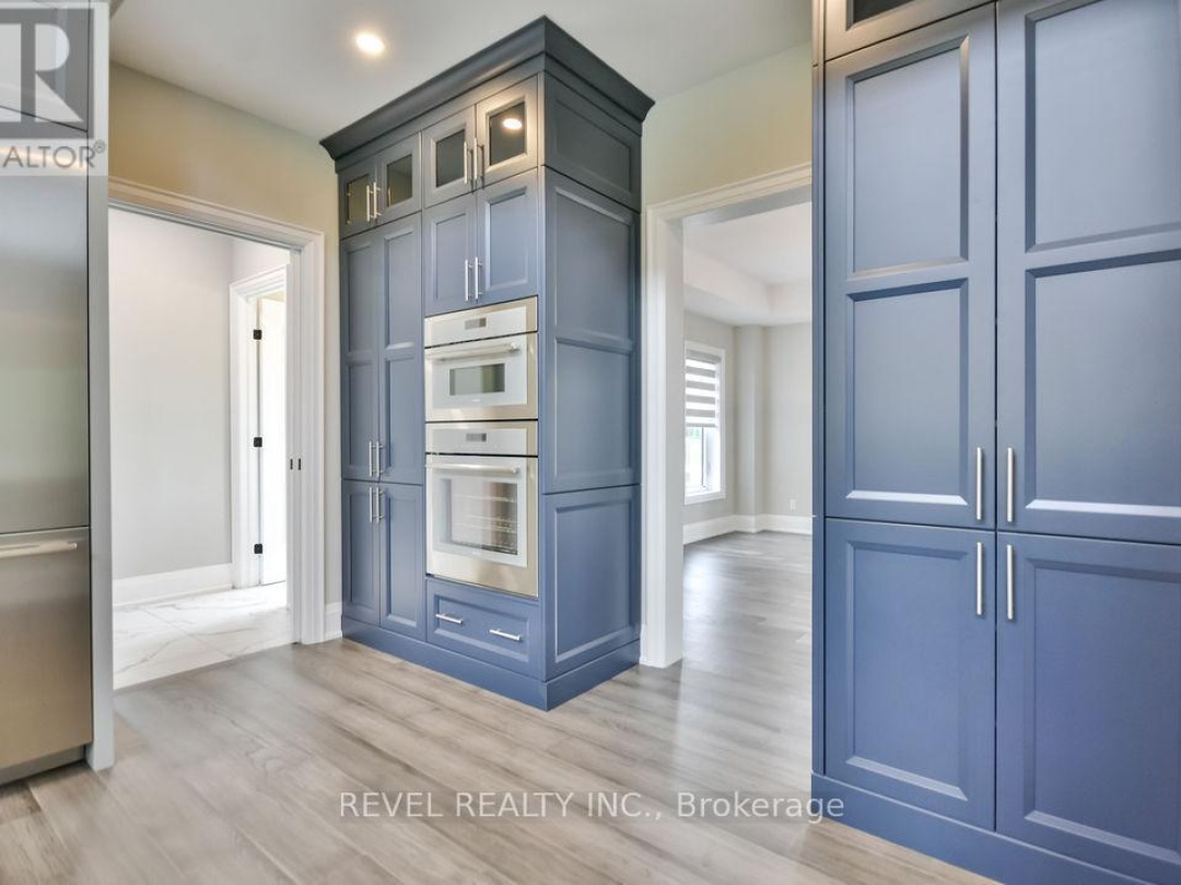 4 CLYDESDALE COURT, 