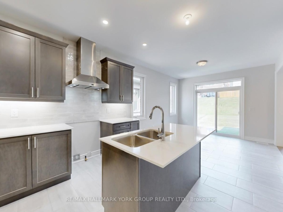 2966 MONARCH DRIVE, Orillia