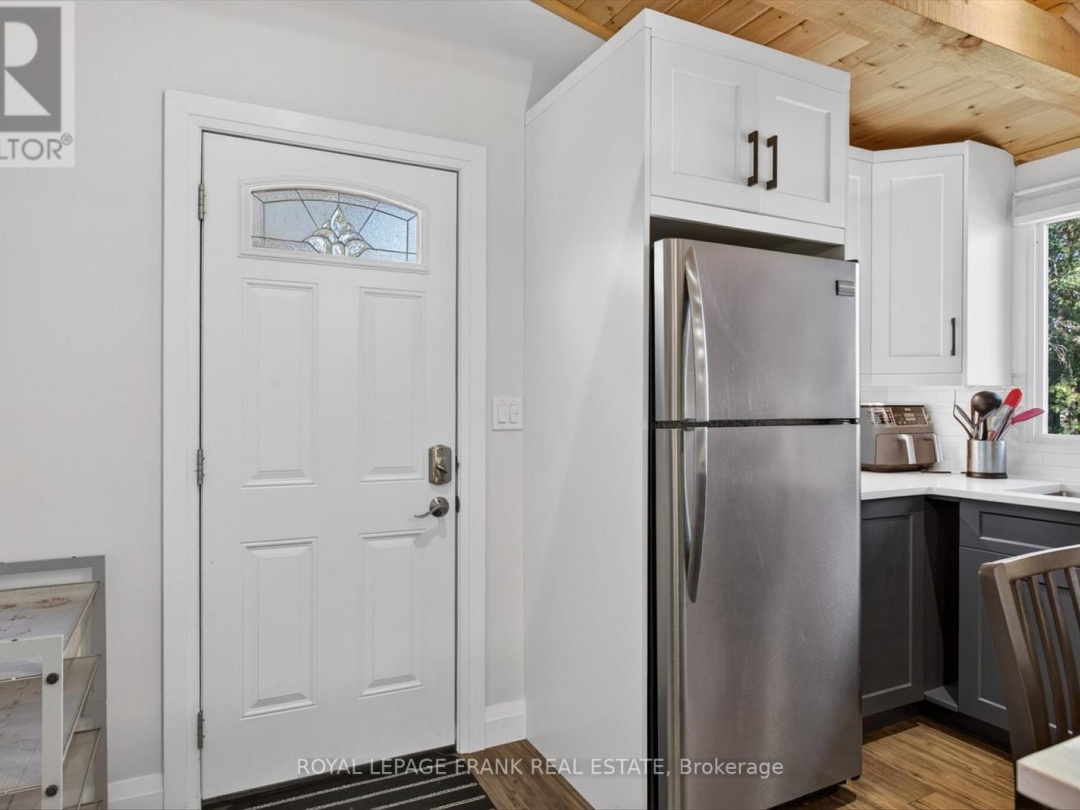42 SUNSET COURT, Little Bald Lake
