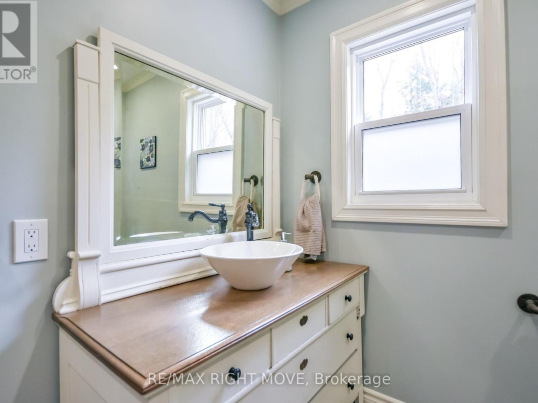 203 MUSQUASH ROAD, Gravenhurst (Muskoka (S))