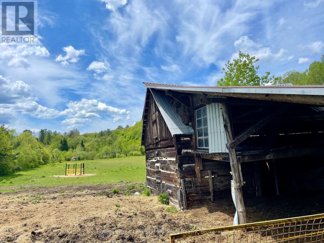 1235 Bonnie Lake Road, Bracebridge (Macaulay)