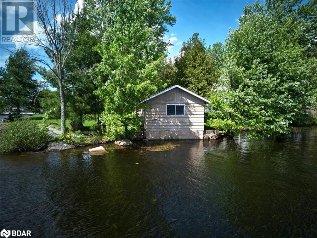 1139 River Lane, Sparrow Lake