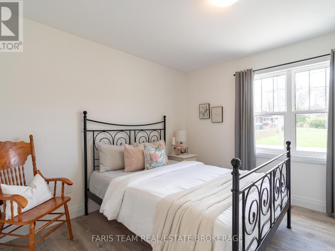753 FIFTH AVENUE, Tay (Port McNicoll)