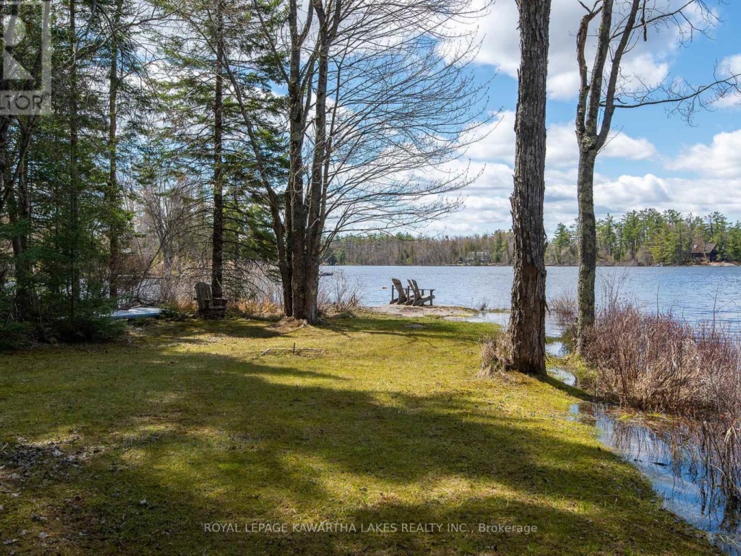 11 WOODWORTH DRIVE, Four Mile Lake