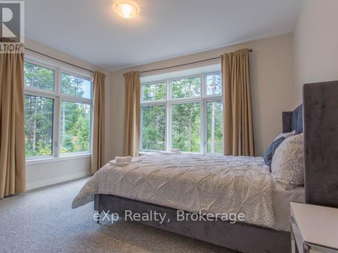 40 - 1052 GREENSVIEW DRIVE, 