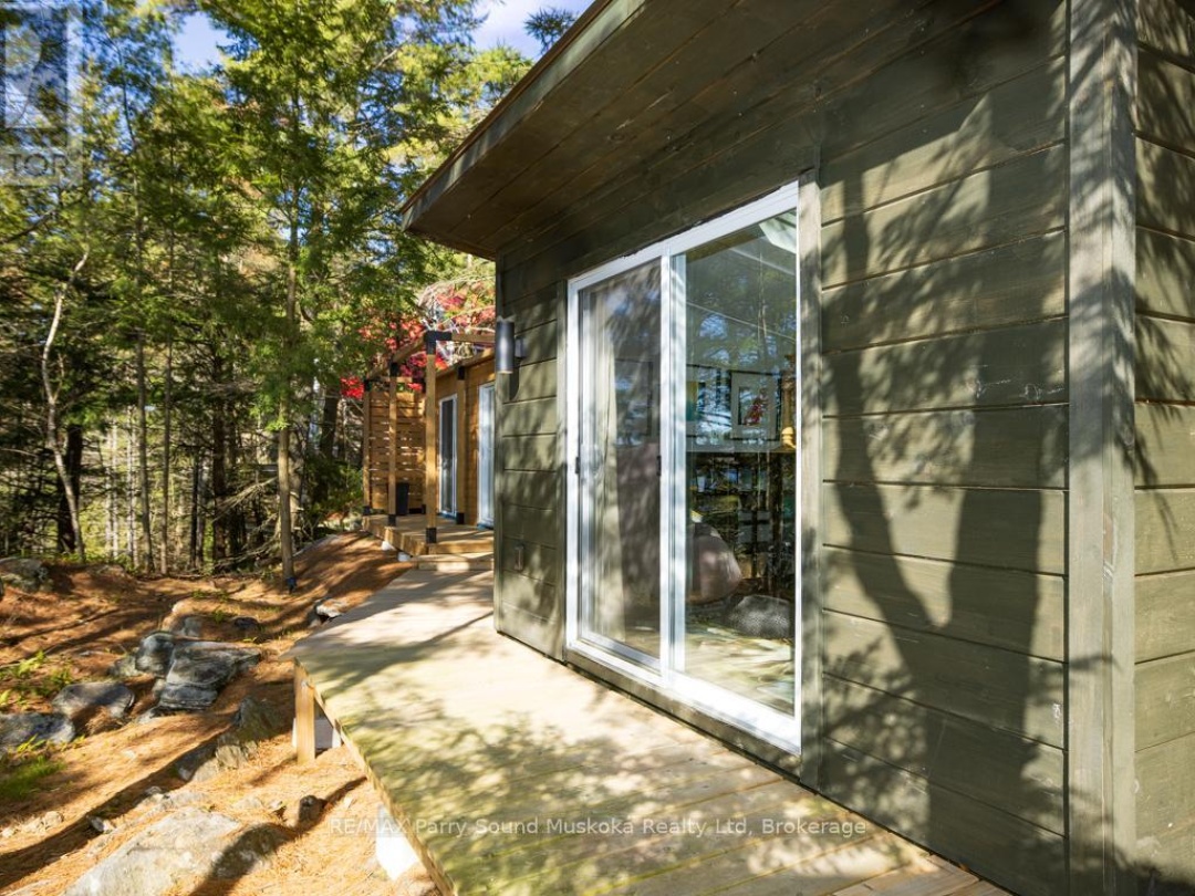 1201 GEEWADIN ROAD, Georgian Bay