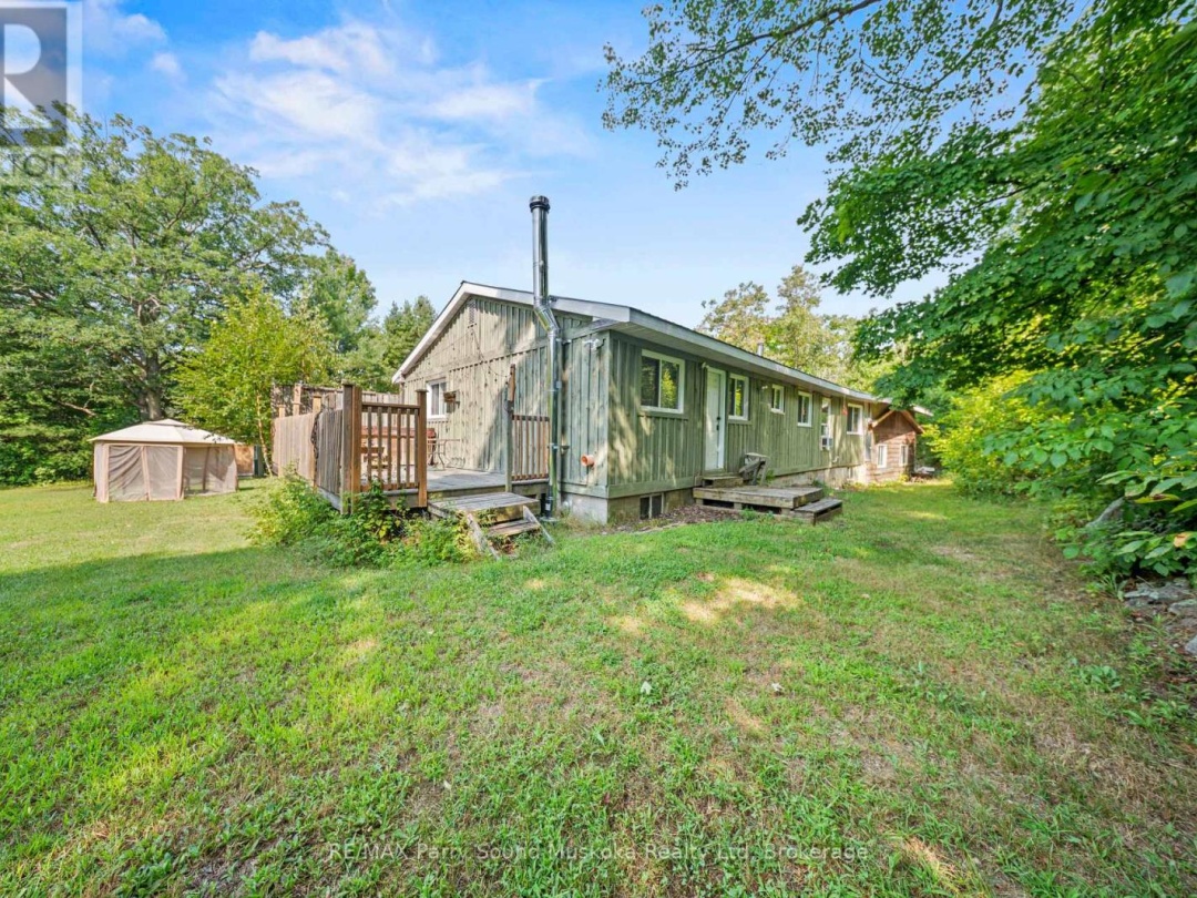 28 BLACK ROAD, Seguin
