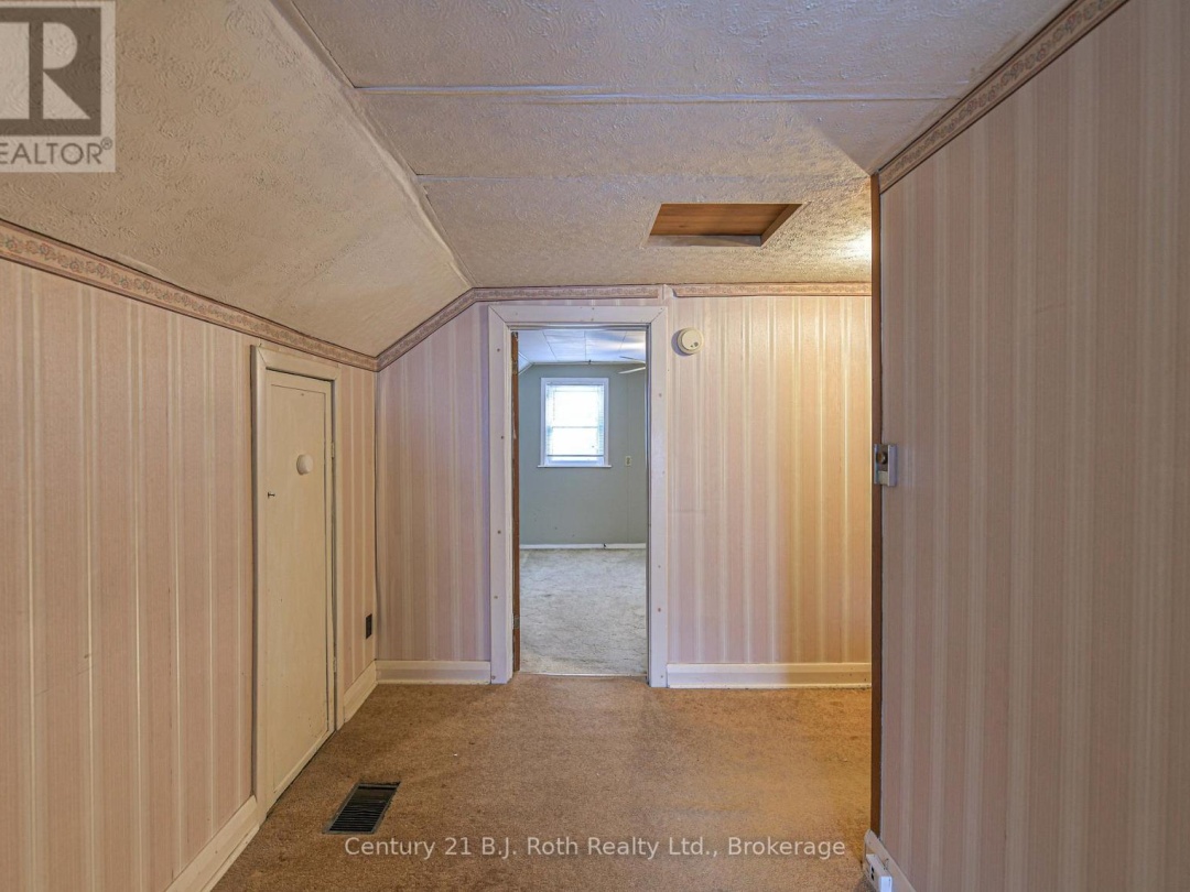 337 COLBORNE STREET W, 