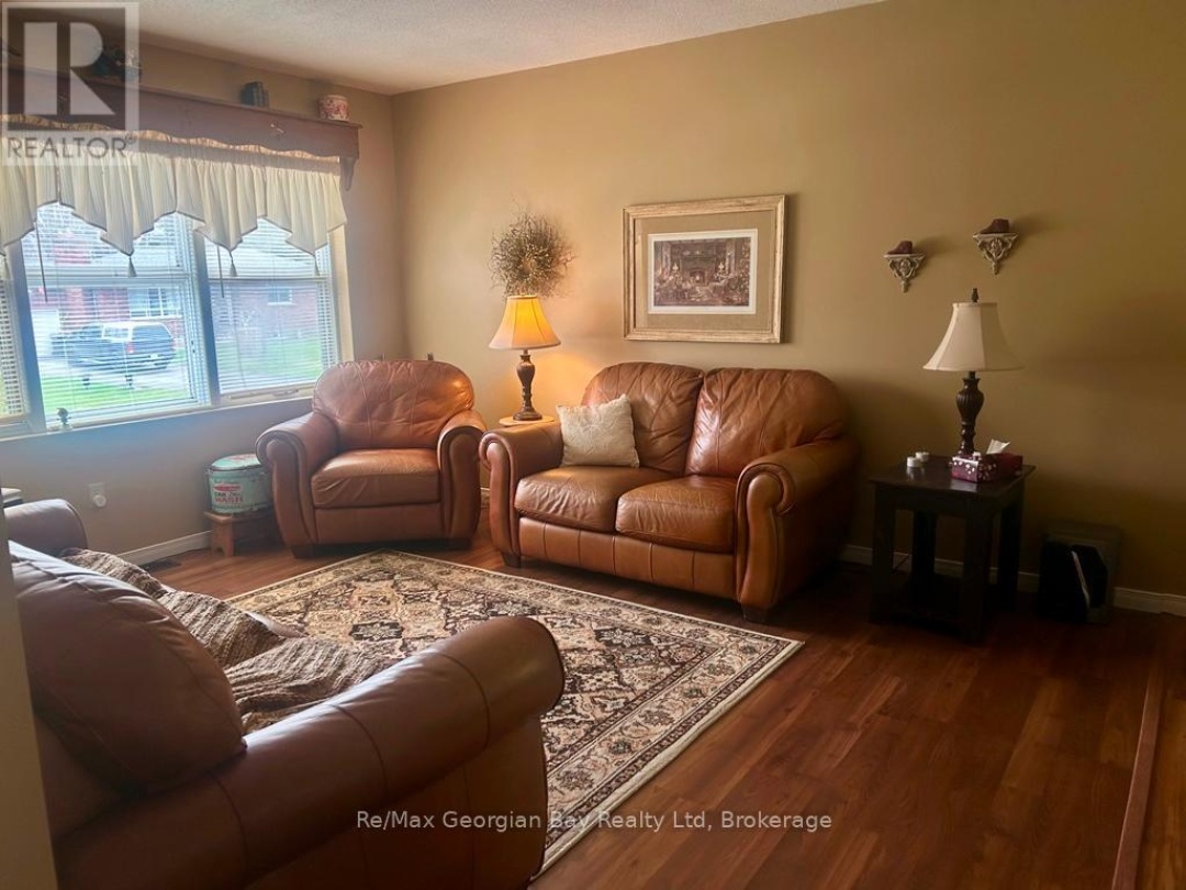 16 COMMUNITY CENTRE DRIVE, 