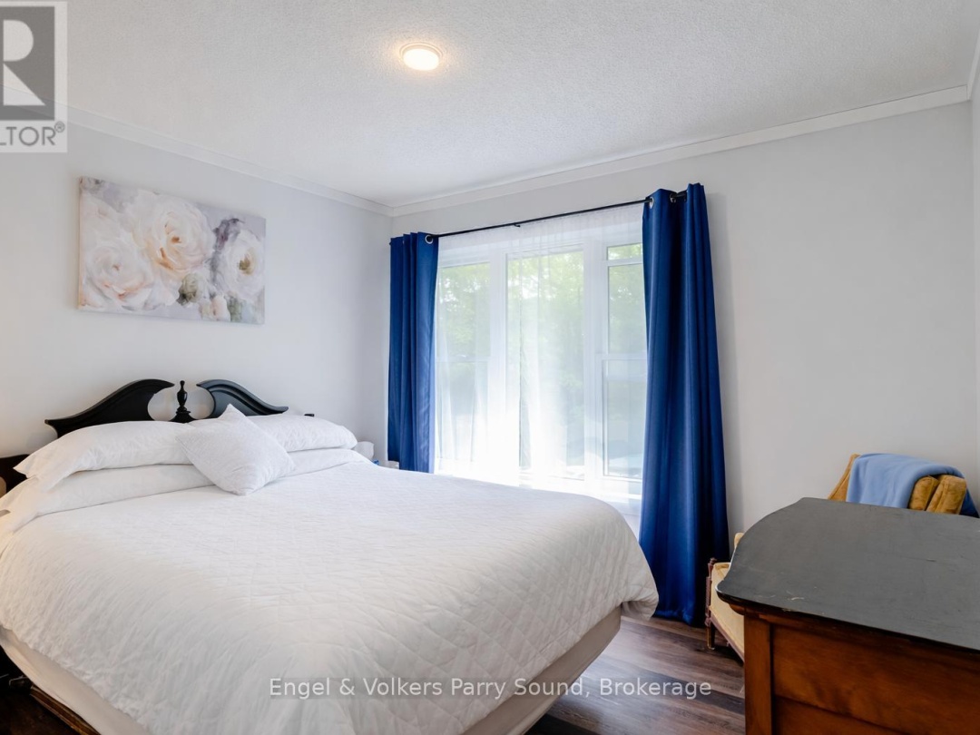 49 REGENCY DRIVE, Richmond Lake