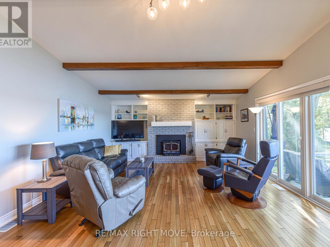4350 PLUM POINT ROAD, Lake Simcoe