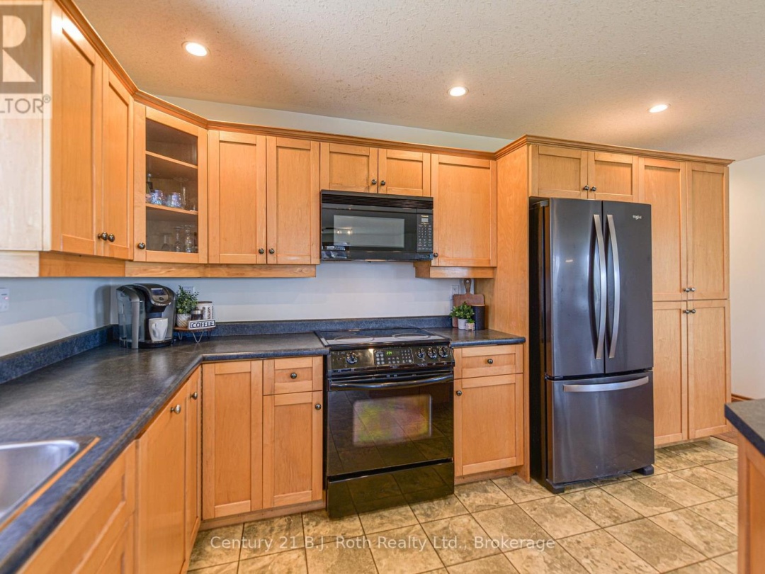 4086 Lawton Lane, Ramara (Atherley)