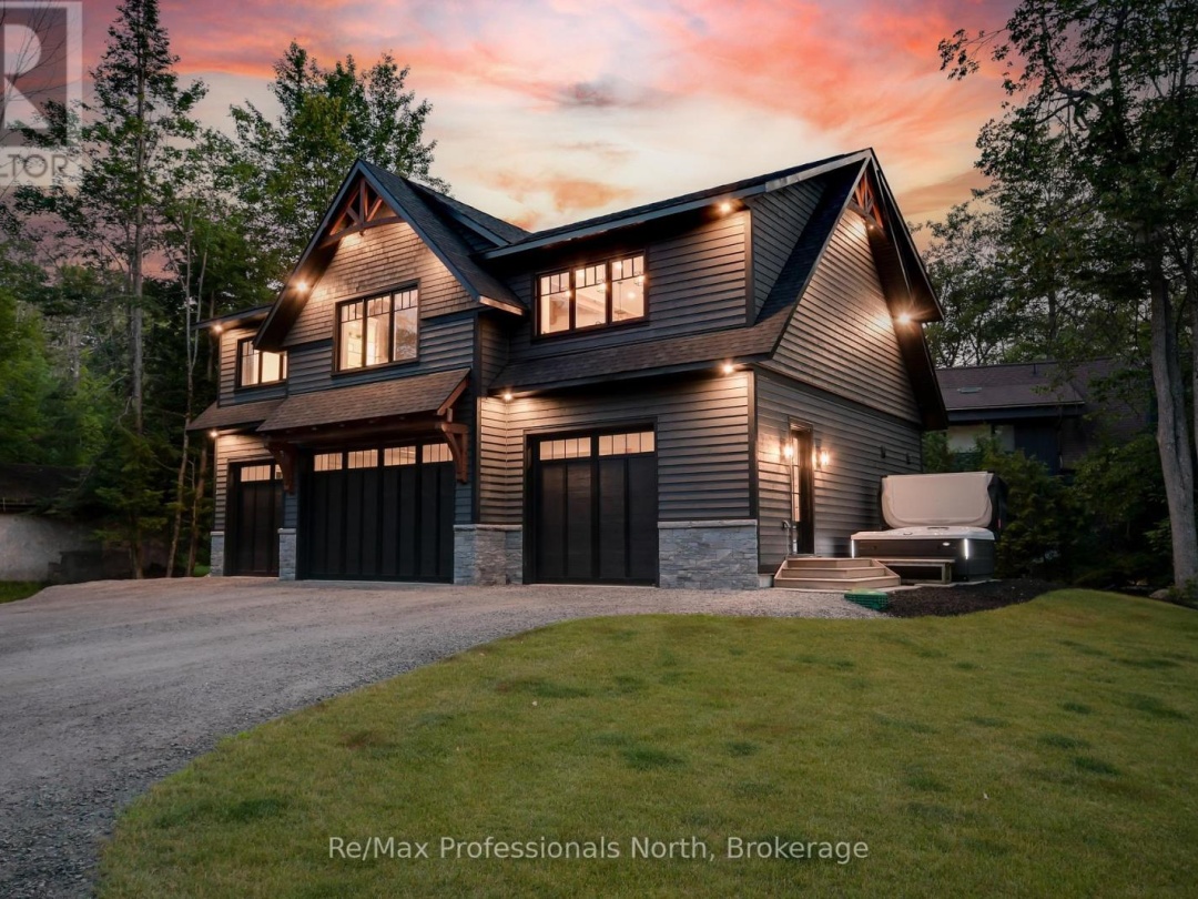1054 BRYDONS BAY ROAD, Lake Muskoka