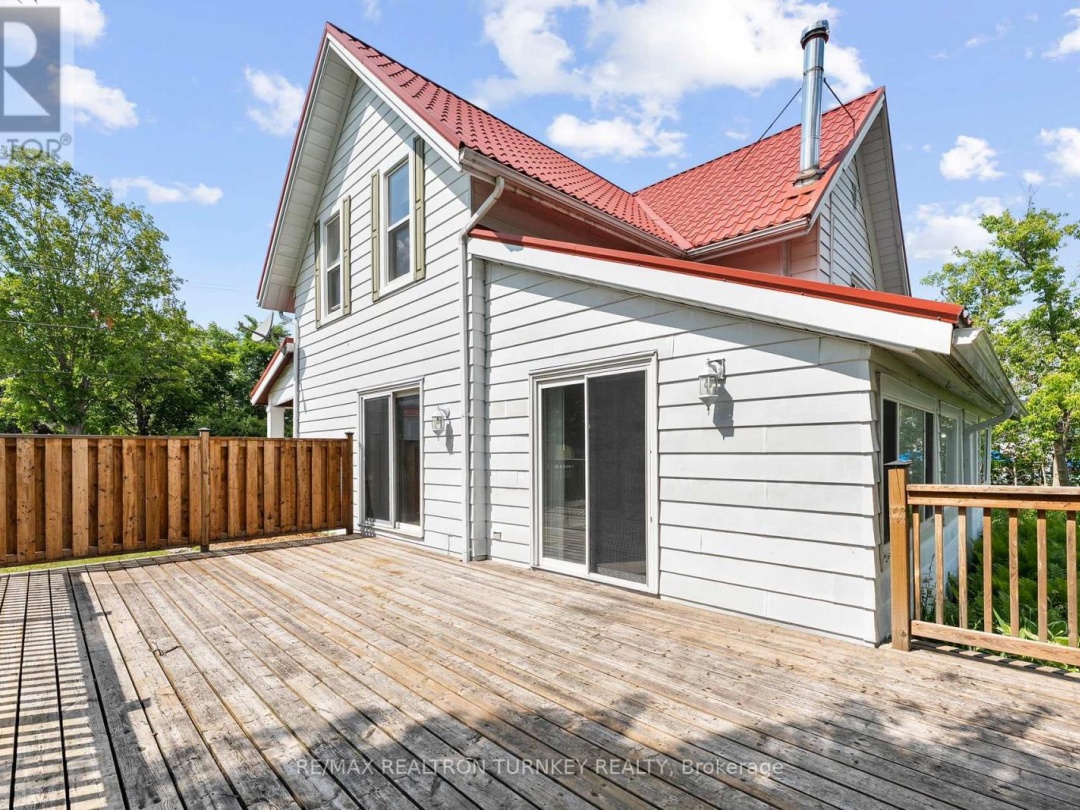 15 NORTH WATER STREET, Gull River