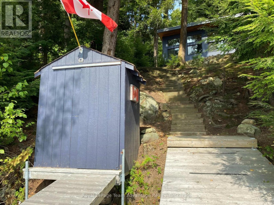 6-236 ISLAND, Otter Lake