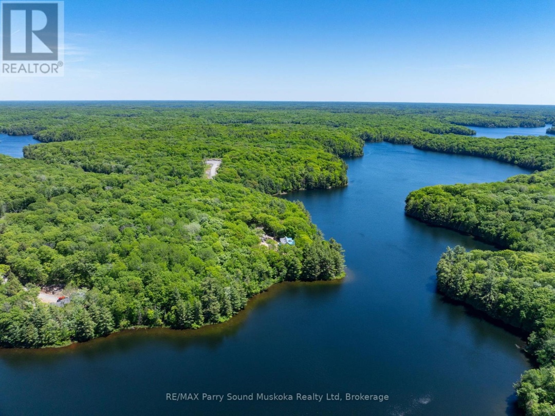 21 WEE-GE-WA ROAD, Clear Lake