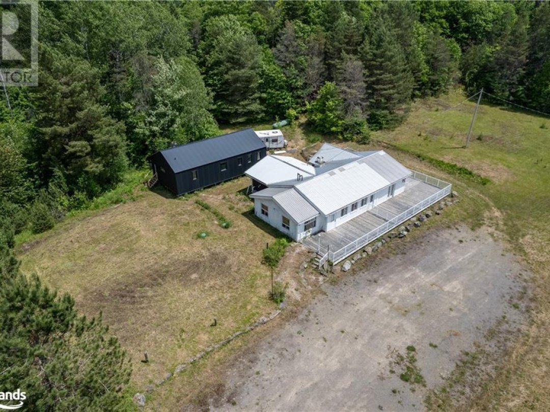 2186 Highway 141, Utterson