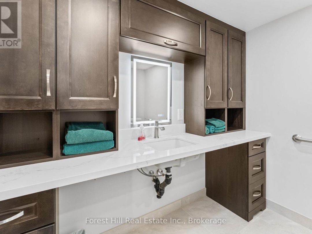 1062 PINE LAKE ROAD, 