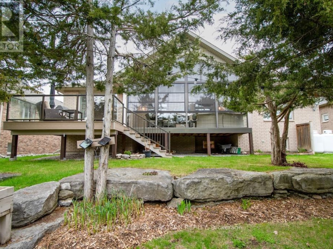 19 MARINA DRIVE, Pigeon Lake