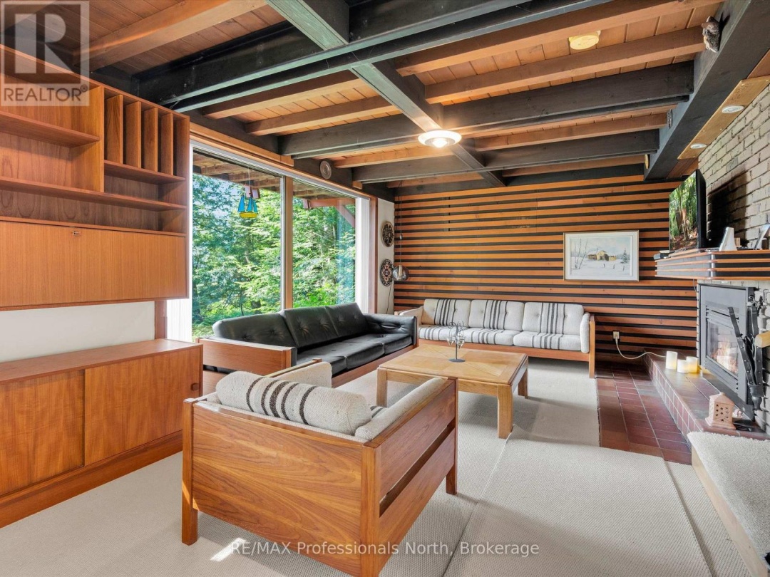 1122 PINE LAKE SHORES ROAD, 