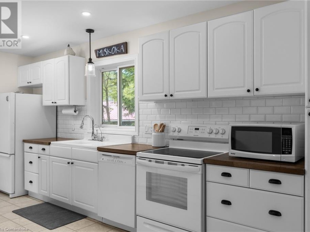 1166 NORTH SHORE Drive Unit# 3, Gull Lake