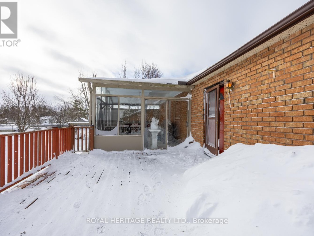 31 WELLINGTON STREET, 