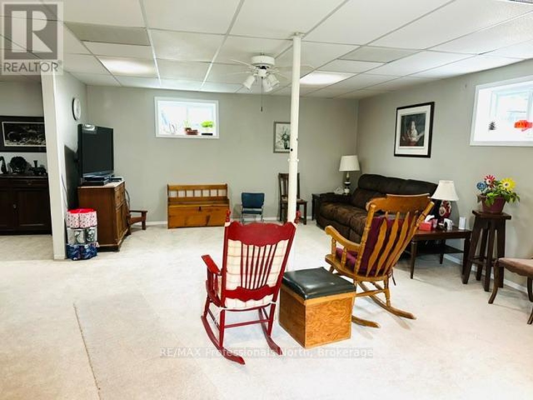 1297 HUNTER CREEK ROAD, Minden Hills (Lutterworth)