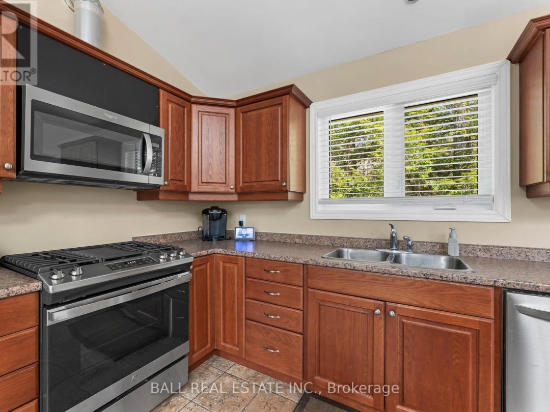 479 EAST CLEAR BAY ROAD, Crystal Lake