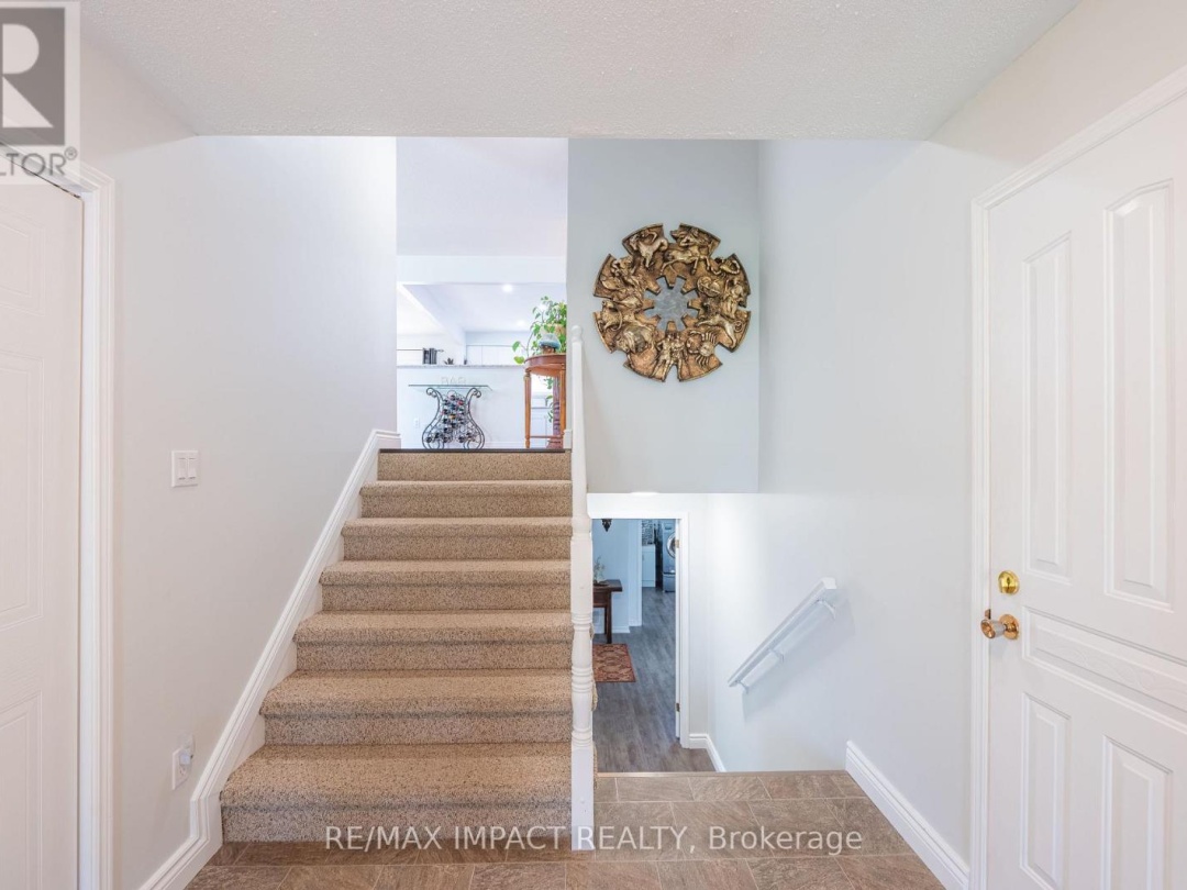 10 CEDARTREE LANE, Kawartha Lakes (Bobcaygeon)