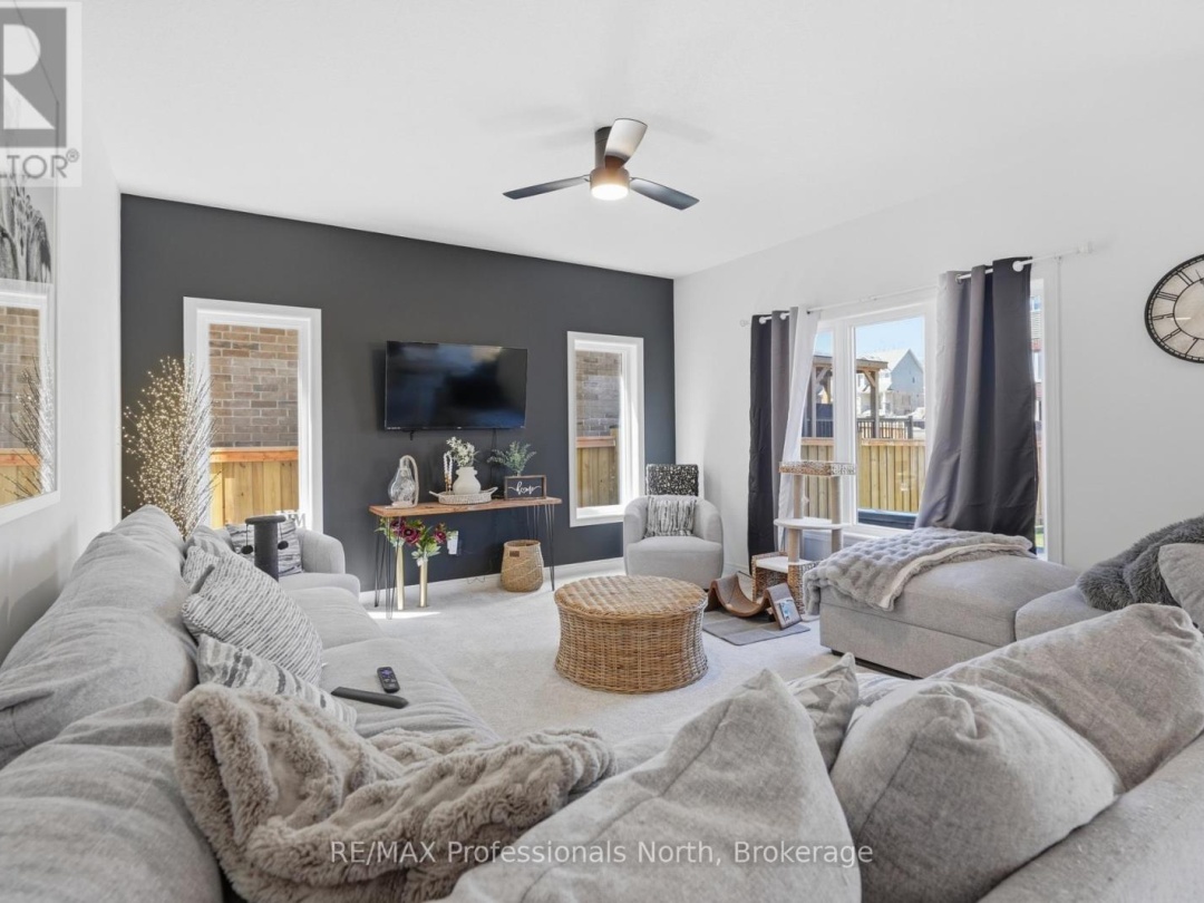 75 EAGLECREST AVENUE, Huntsville (Chaffey)
