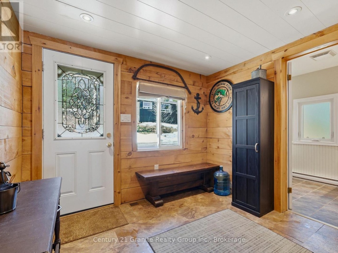1035 HARVEST MOON LANE, Halls Lake