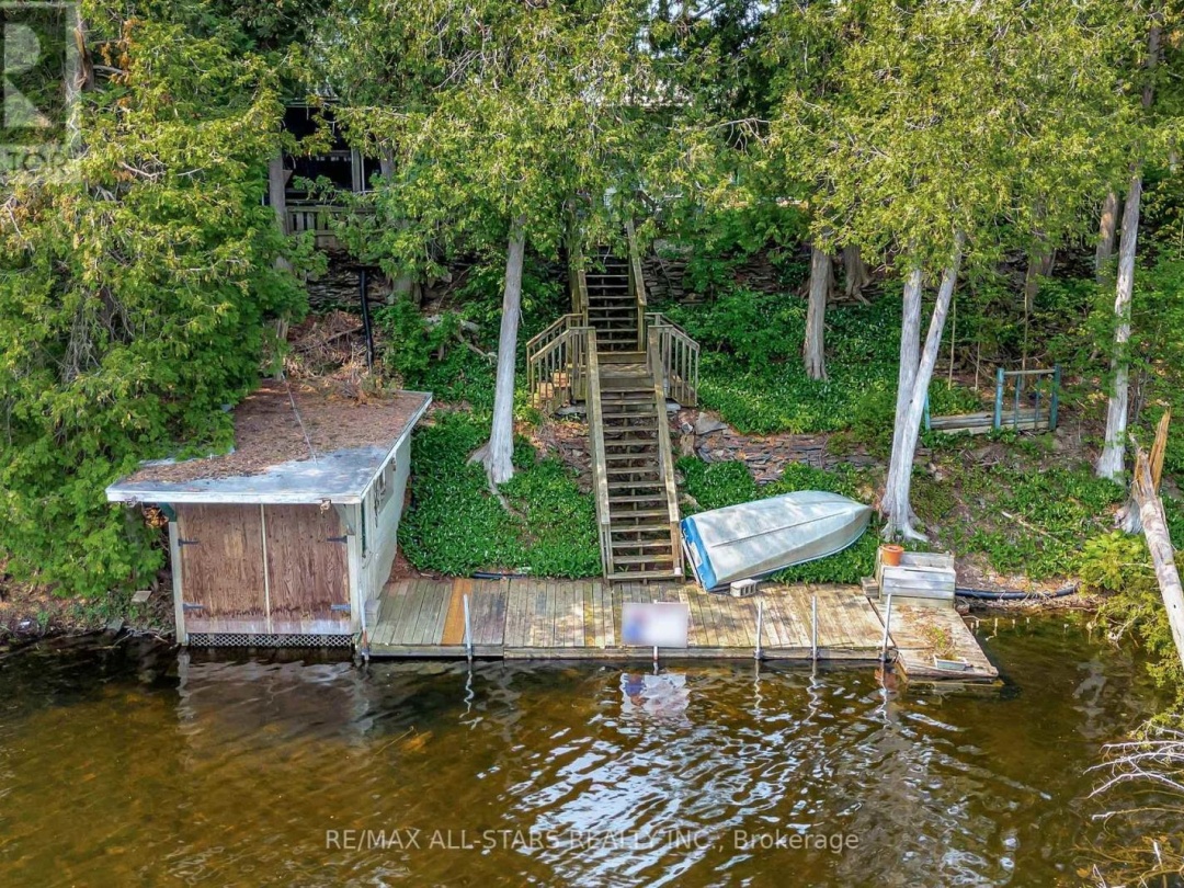 14 WYCHWOOD DRIVE E, Sturgeon Lake