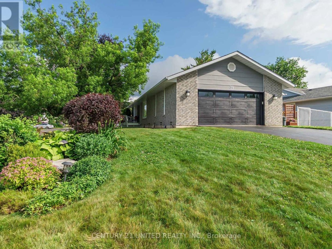 39 CEDARTREE LANE, 
