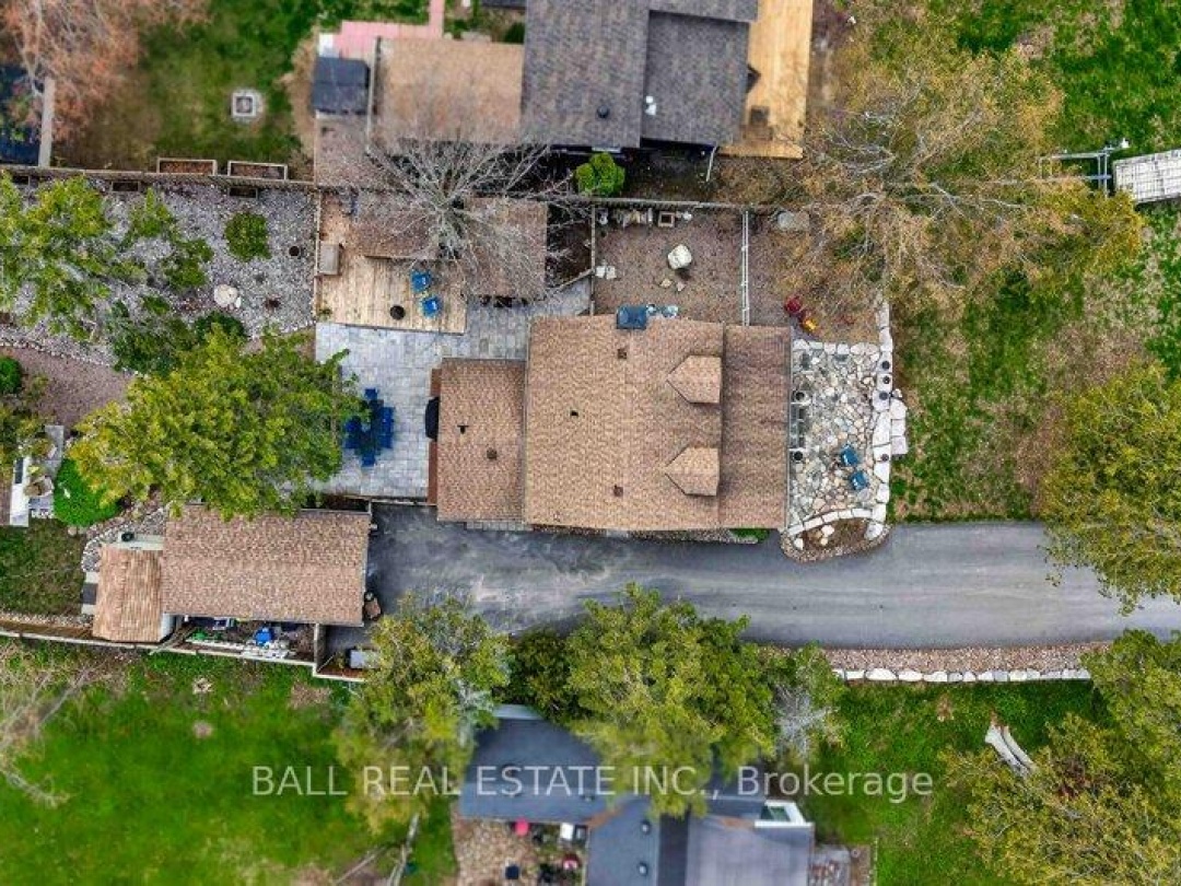 769 CEDAR GLEN ROAD, Sturgeon Lake