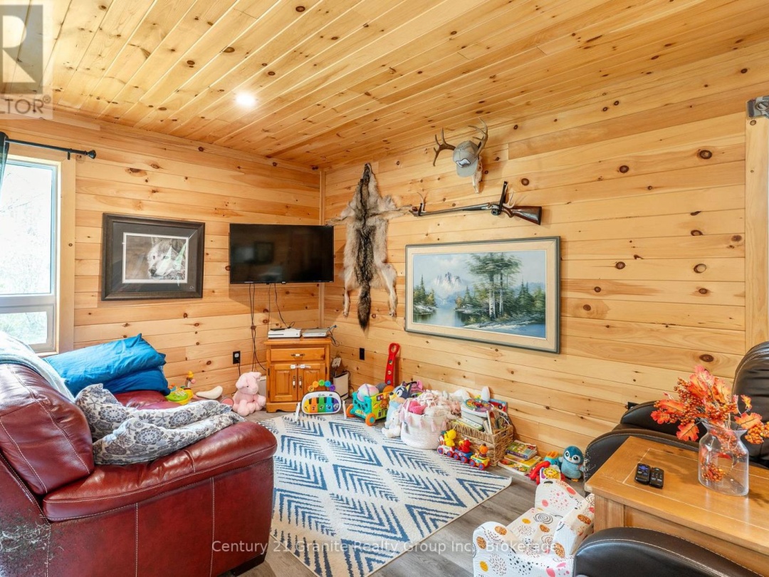 10498 HIGHWAY 118, Algonquin Highlands (Stanhope)