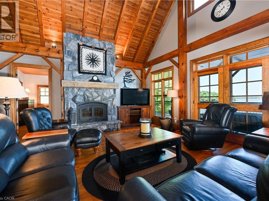 990 HASKETT'S Drive, Six Mile Lake