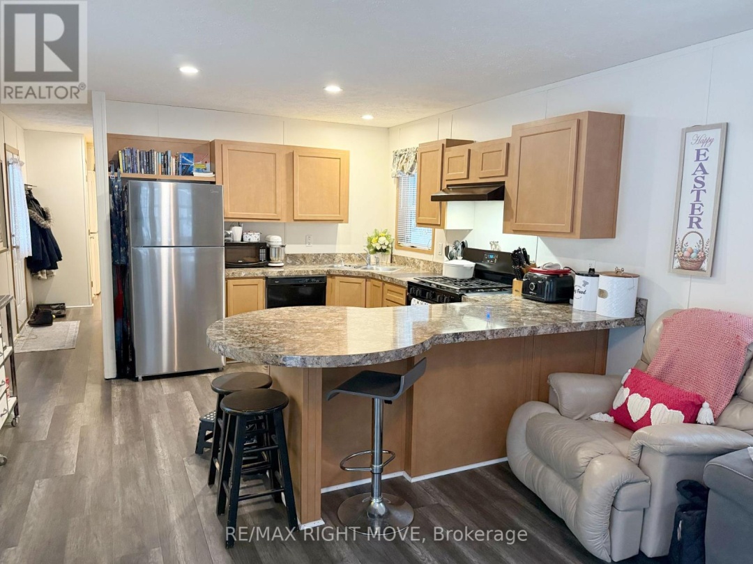 1050 4 SEASONS ROAD, Gravenhurst (Morrison)