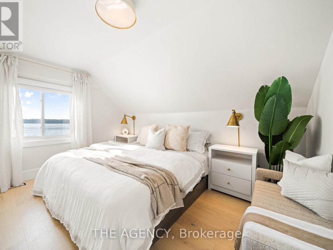 11 FIFTH STREET, Sturgeon Lake