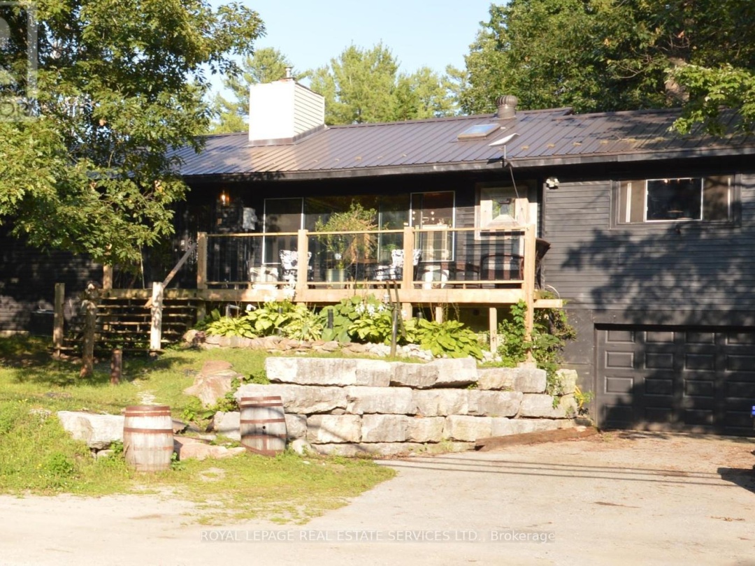 3227 Muskoka Street, Green Lake