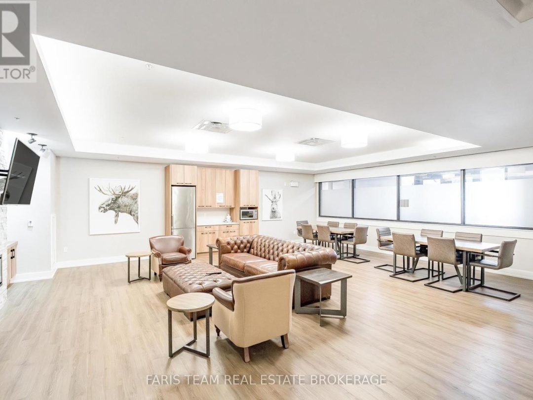 218 - 25 PEN LAKE POINT ROAD, 