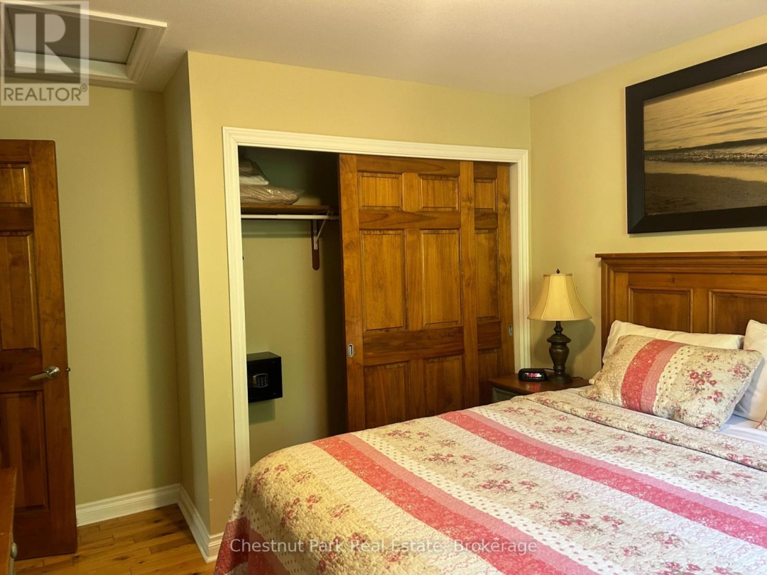 118-10 - 1052 RAT BAY ROAD, Lake of Bays